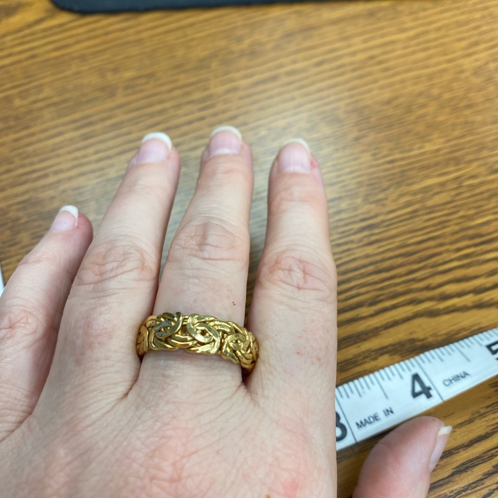 Elegant Gold Byzantine ring